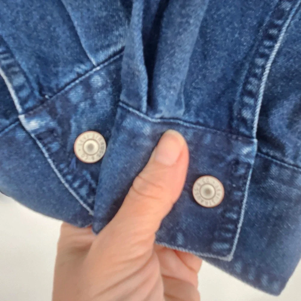 Vintage Levis Red Tab Denim Shirt XL Dark Blue Wash Western 90s Workwear Classic